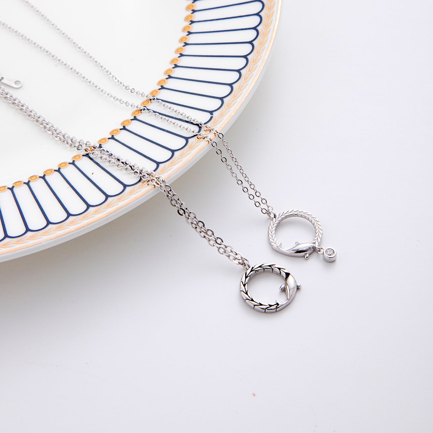 Round Pendant Silver Couple Necklaces